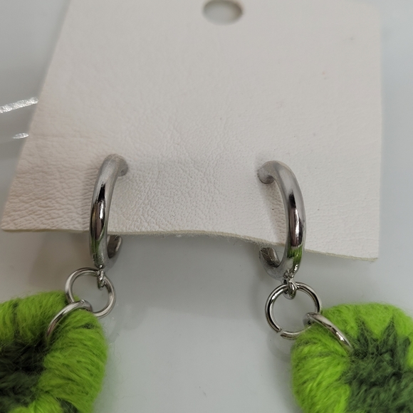 Free People Dahlia Crochet Huggie Hoop Earring - Picture 4 of 5